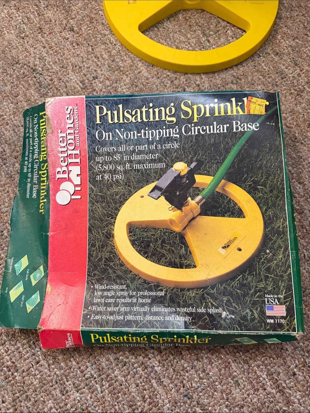 Better Homes & Gardens Pulsating Sprinkler - Yellow